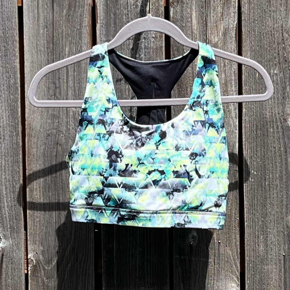 Everlast sports bra size medium